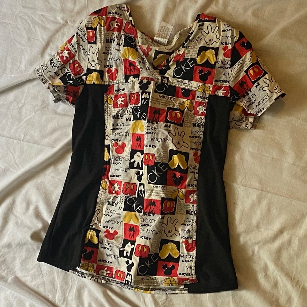 Scrub top